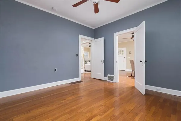 $350,000 | 6914 Metcalf Avenue, Overland Park, KS 66204