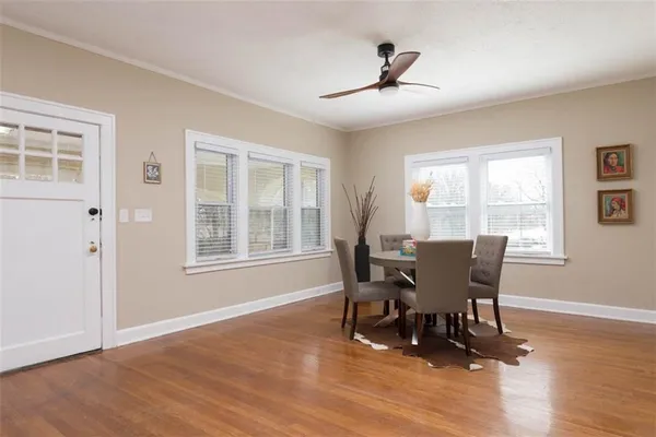 $350,000 | 6914 Metcalf Avenue, Overland Park, KS 66204