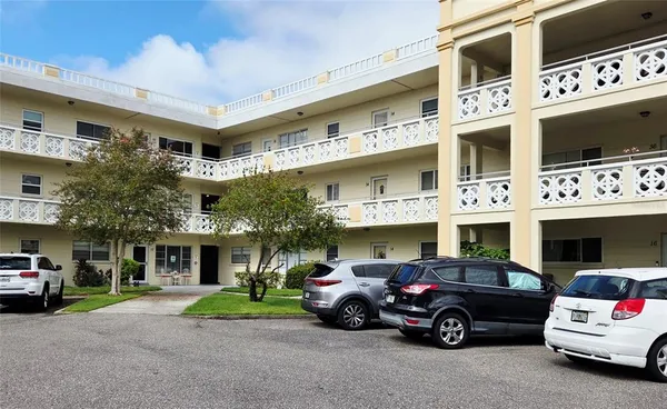 $1,775 | 2286 Mexican Way, Unit 52, Clearwater, FL 33763