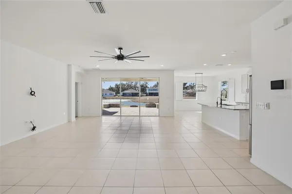 $3,200 | 10747 Laxer Cay Loop, San Antonio, FL 33576