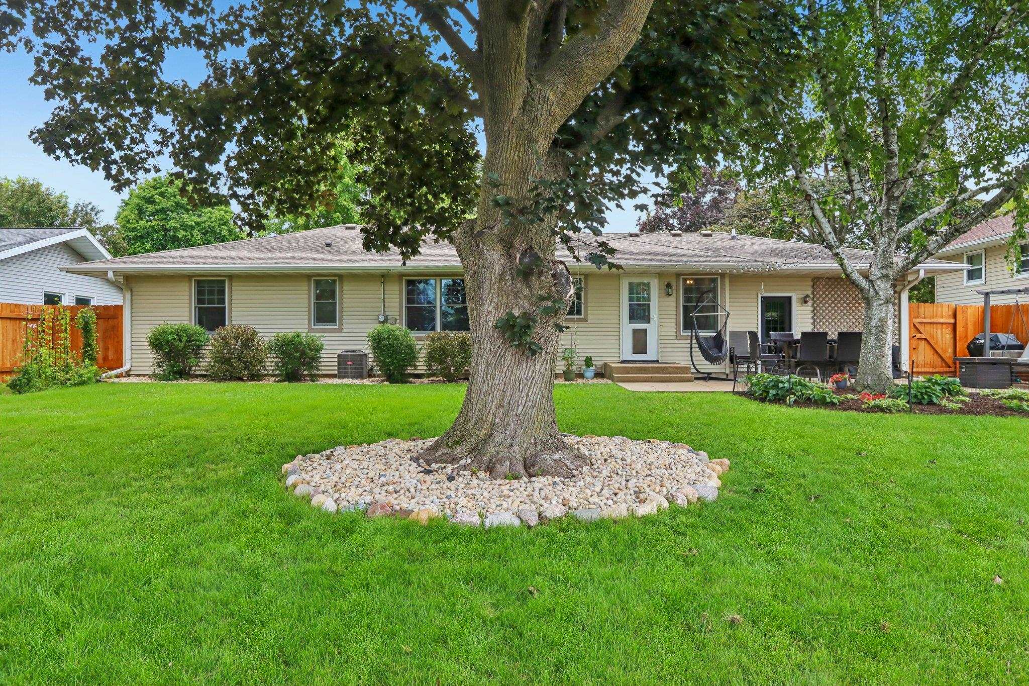 204 6th Street Waunakee, WI 53597 - Photo 41 of 58