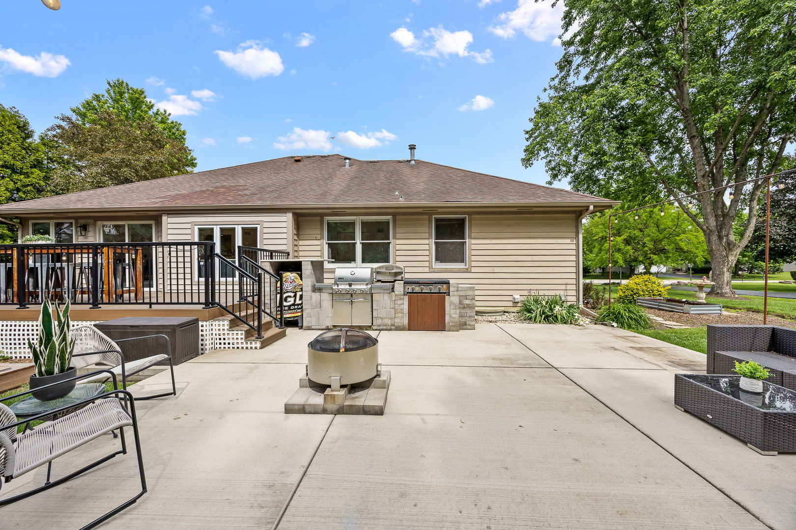 1680 Logan Street Roselle, IL 60172 - Photo 37 of 49