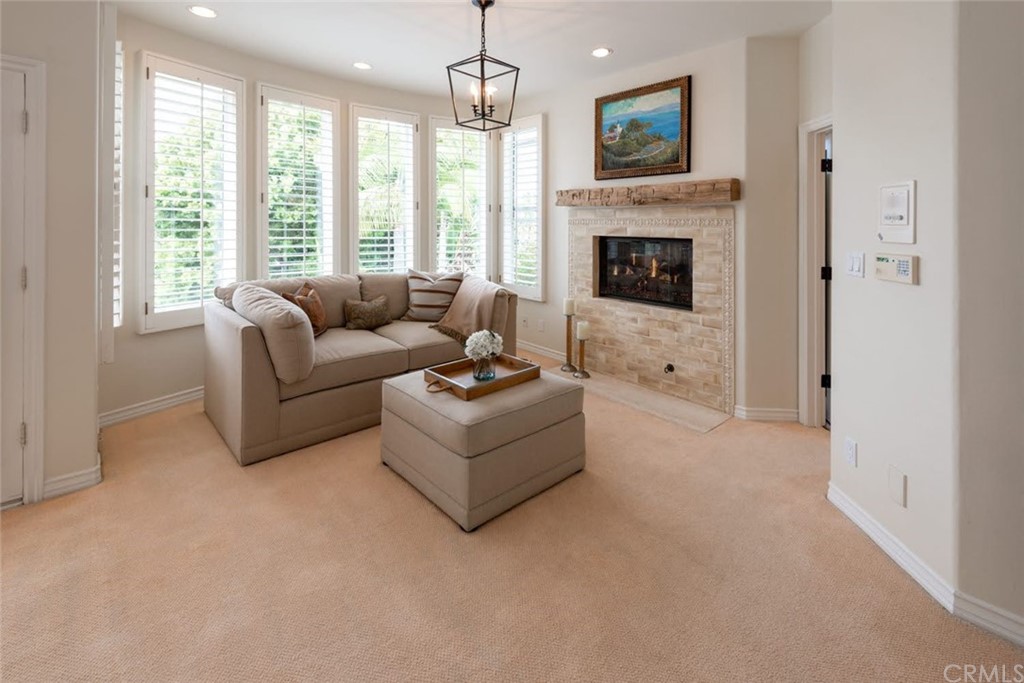 1613 5th Street Manhattan Beach, CA 90266 - Photo 20 of 30 sitting area in primary bdrm