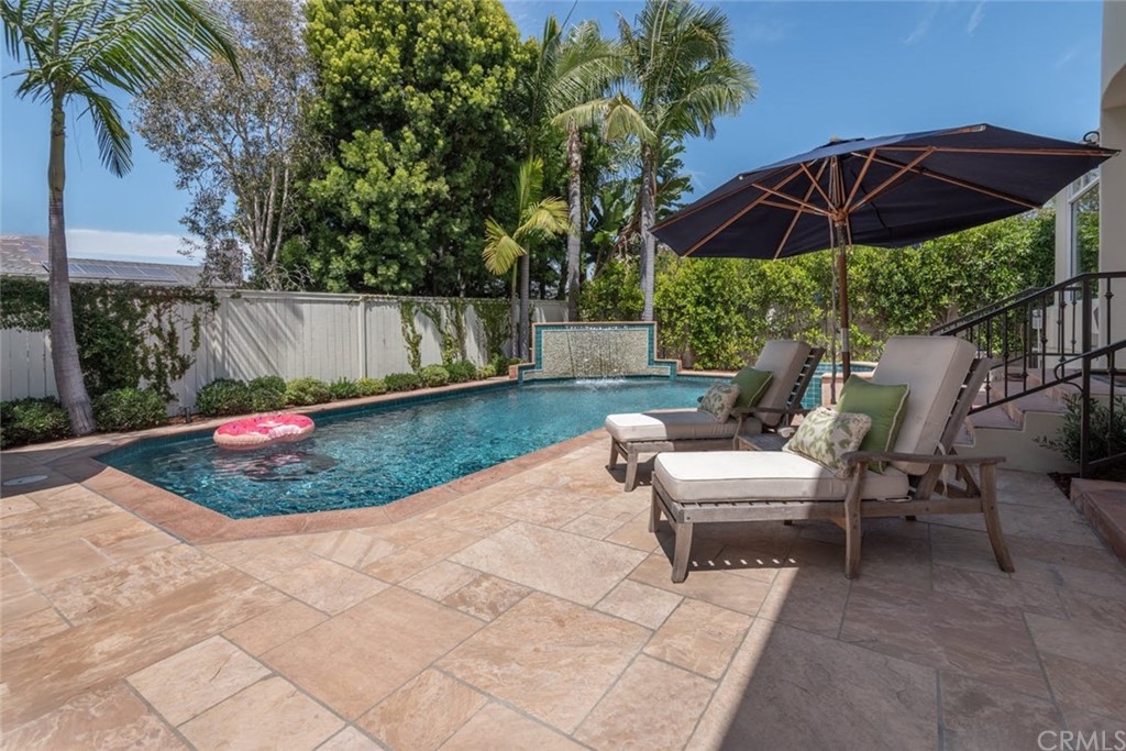 1613 5th Street Manhattan Beach, CA 90266 - Photo 3 of 30