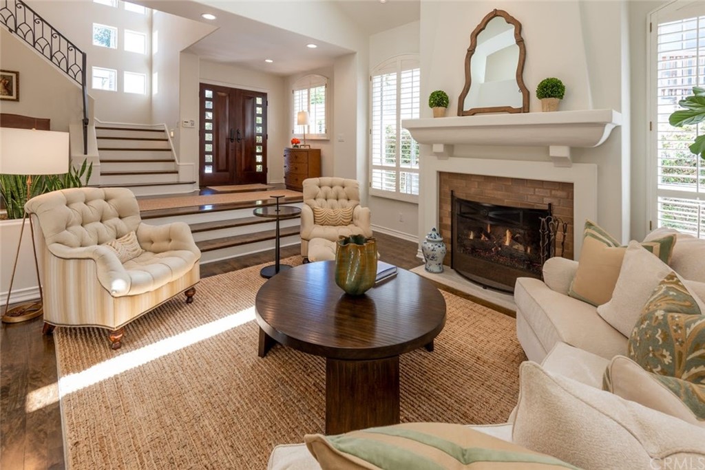 1613 5th Street Manhattan Beach, CA 90266 - Photo 6 of 30