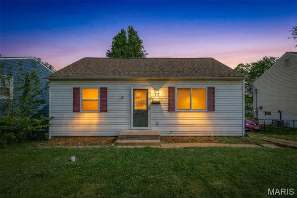 $165,000 | 615 Perry Street, De Soto, MO 63020