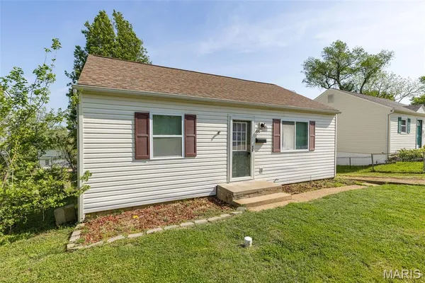 $165,000 | 615 Perry Street, De Soto, MO 63020