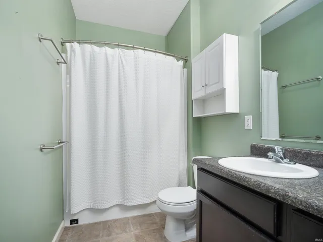 $249,900 | 11015 Yalumba Pass, Roanoke, IN 46783