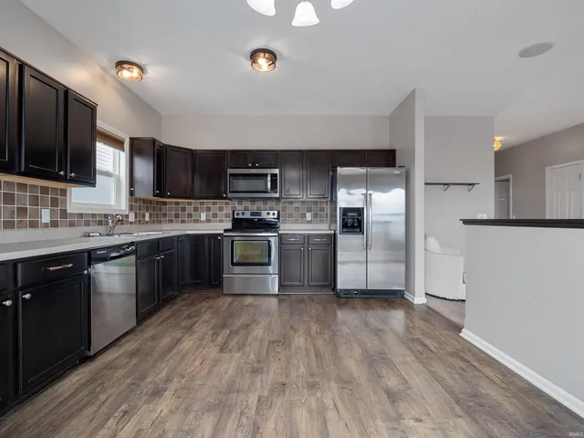 $249,900 | 11015 Yalumba Pass, Roanoke, IN 46783