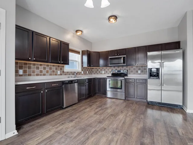 $249,900 | 11015 Yalumba Pass, Roanoke, IN 46783