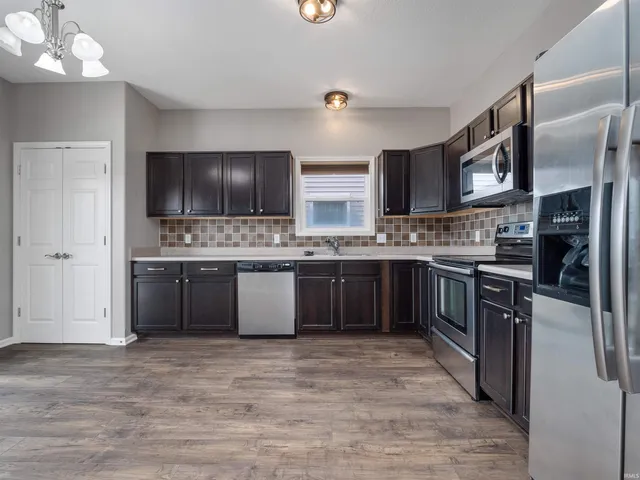 $249,900 | 11015 Yalumba Pass, Roanoke, IN 46783