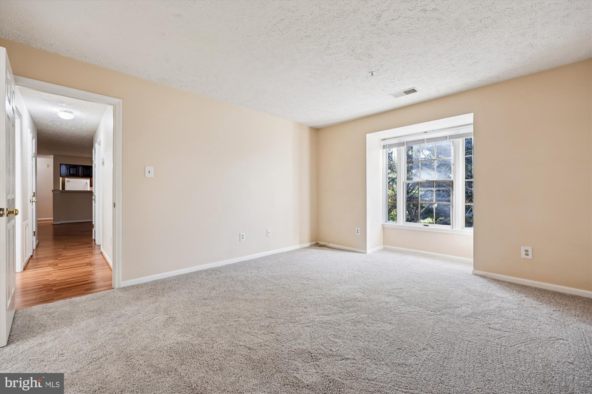 13114 Briarcliff Terrace, Unit 407 Germantown, MD 20874 - Photo 21 of 77 Primary Bedroom