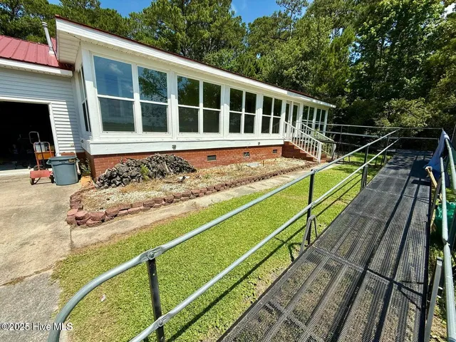 $250,000 | 195 Firetower Road, Beaufort, NC 28516