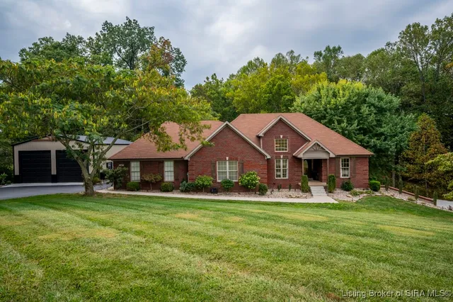 $599,000 | 4697 Roberts Road, Floyds Knobs, IN 47119