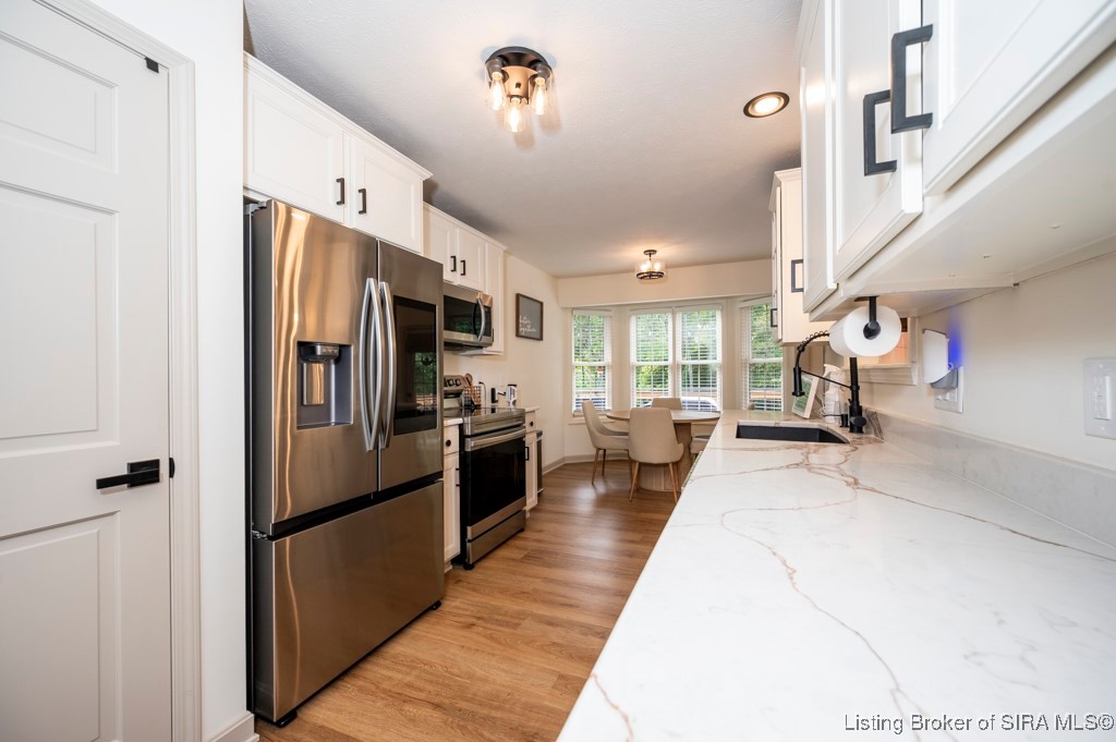 4697 Roberts Road Floyds Knobs, IN 47119 - Photo 11 of 69