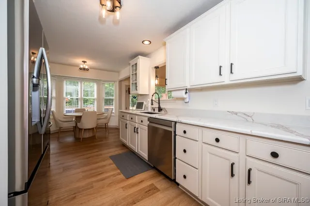 $599,000 | 4697 Roberts Road, Floyds Knobs, IN 47119