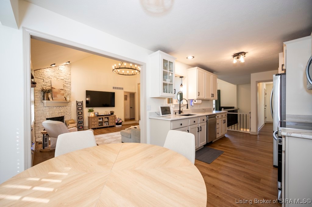 4697 Roberts Road Floyds Knobs, IN 47119 - Photo 16 of 69