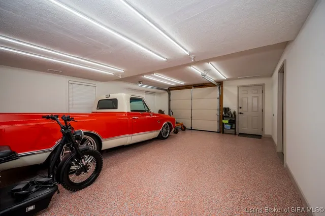 $599,000 | 4697 Roberts Road, Floyds Knobs, IN 47119