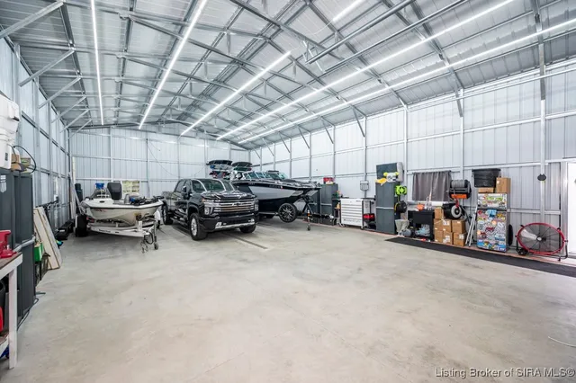 $599,000 | 4697 Roberts Road, Floyds Knobs, IN 47119