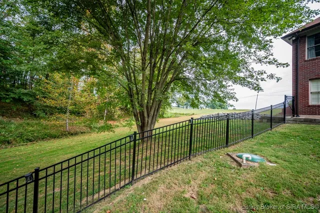 $599,000 | 4697 Roberts Road, Floyds Knobs, IN 47119