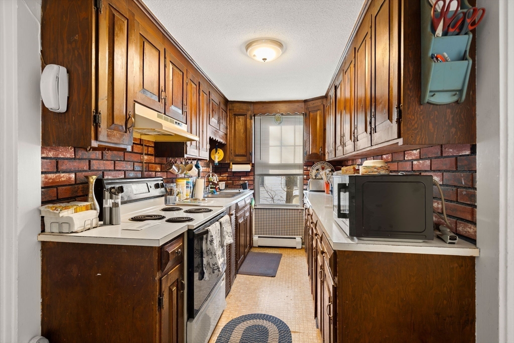 439-441 High Street Lawrence, MA 01841 - Photo 6 of 38