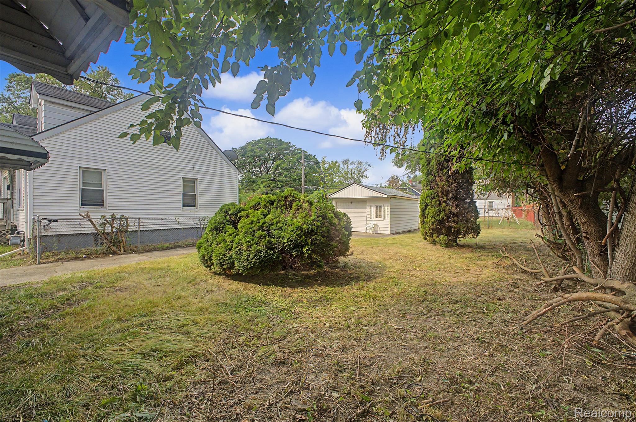 7645 Evergreen Road Detroit, MI 48228 - Photo 26 of 27 25.jpg