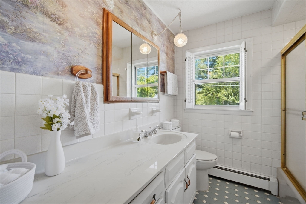 185 Marmon Street Springfield, MA 01129 - Photo 25 of 41