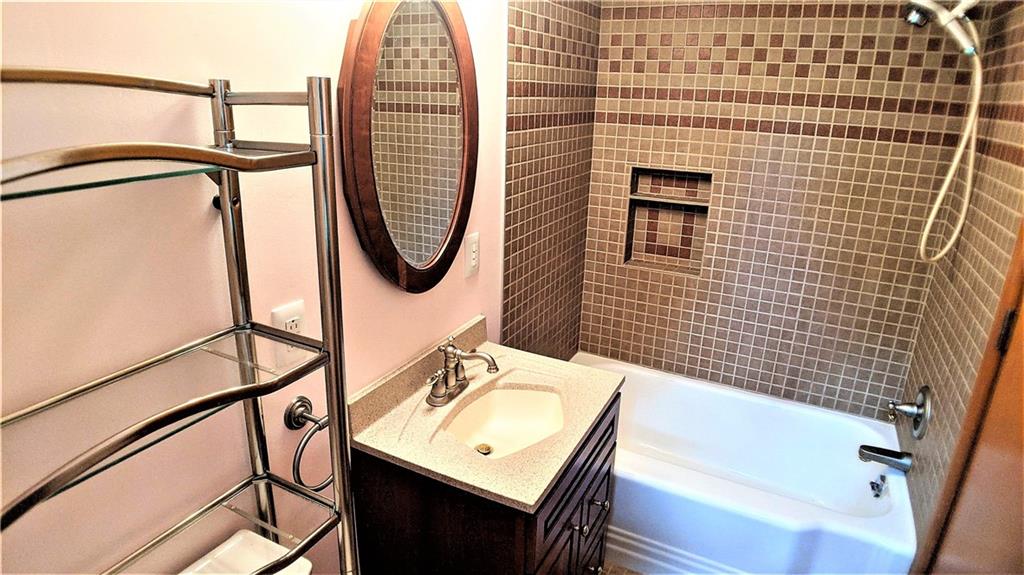 12 Winthrop Road Carnegie, PA 15106 - Photo 8 of 14 Gallery Image 8