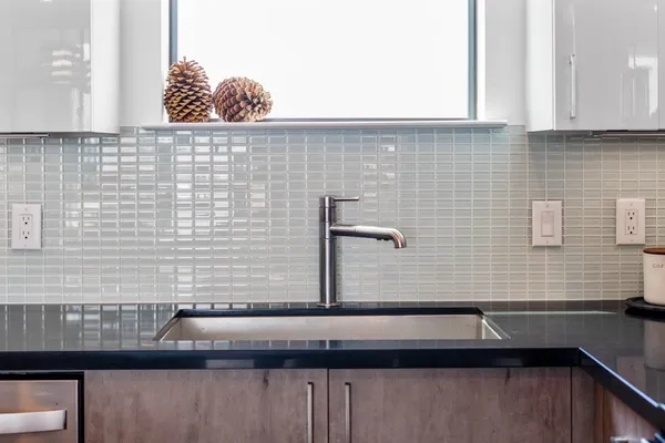 $335,000 | 2401 Crawford Street, Unit B304, Houston, TX 77004