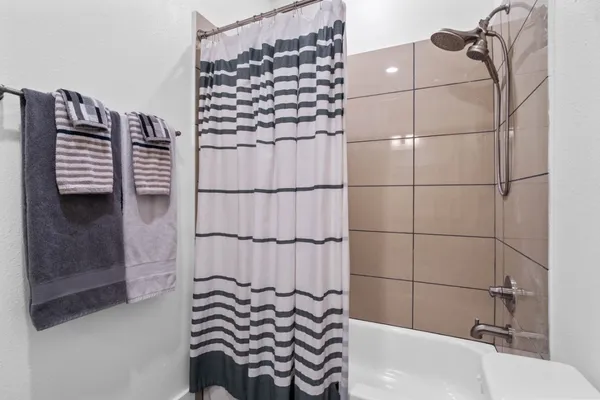 $335,000 | 2401 Crawford Street, Unit B304, Houston, TX 77004