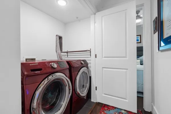 $335,000 | 2401 Crawford Street, Unit B304, Houston, TX 77004