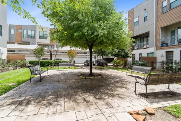 $335,000 | 2401 Crawford Street, Unit B304, Houston, TX 77004