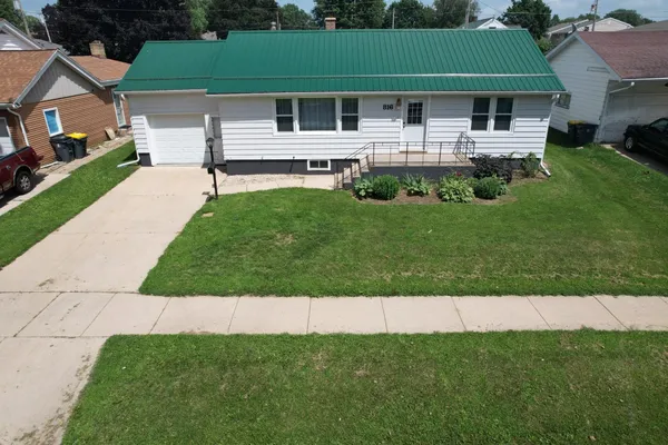 $275,000 | 816 27th Avenue, Monroe, WI 53566