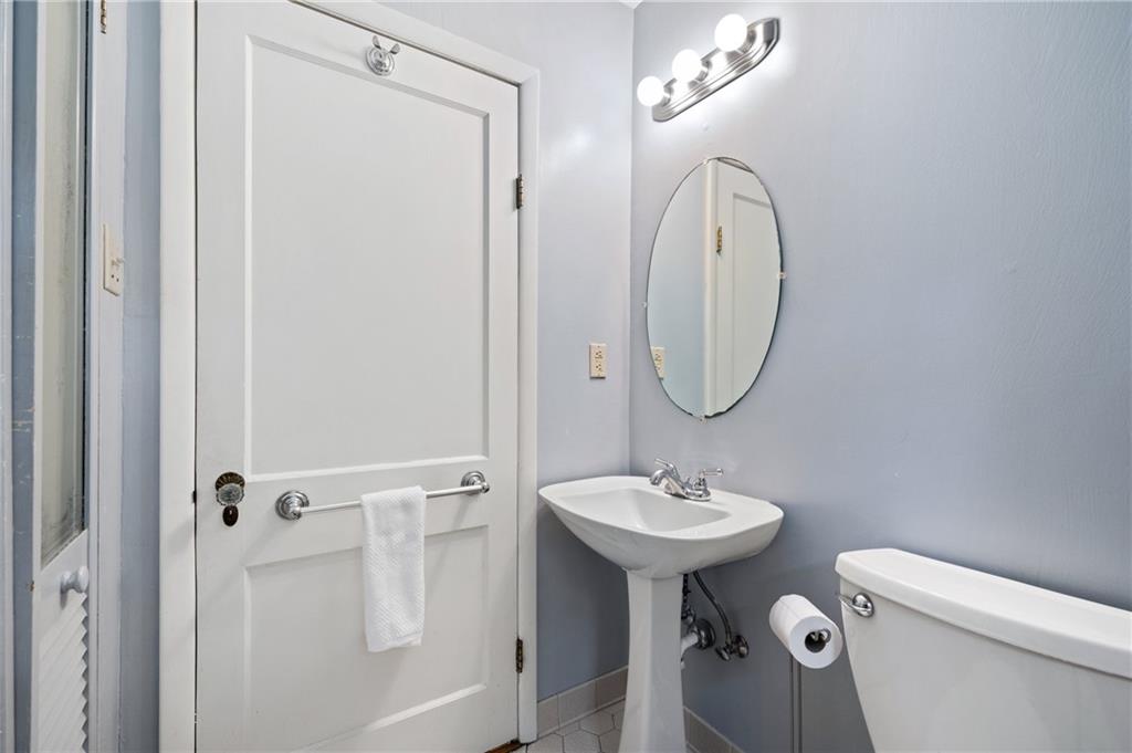 103 Woodside Road Pittsburgh, PA 15221 - Photo 21 of 29 Gallery Image 21