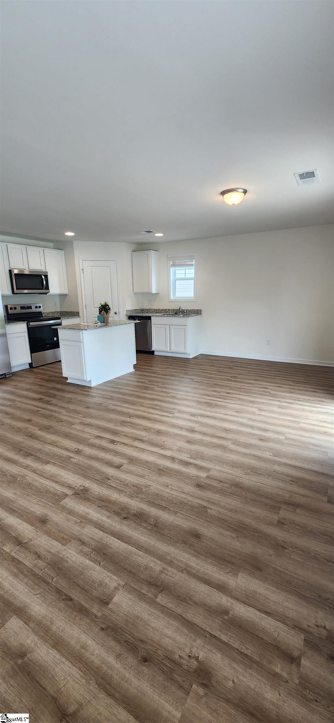 5035 Sunnycreek Drive Boiling Springs, SC 29316 - Photo 7 of 39