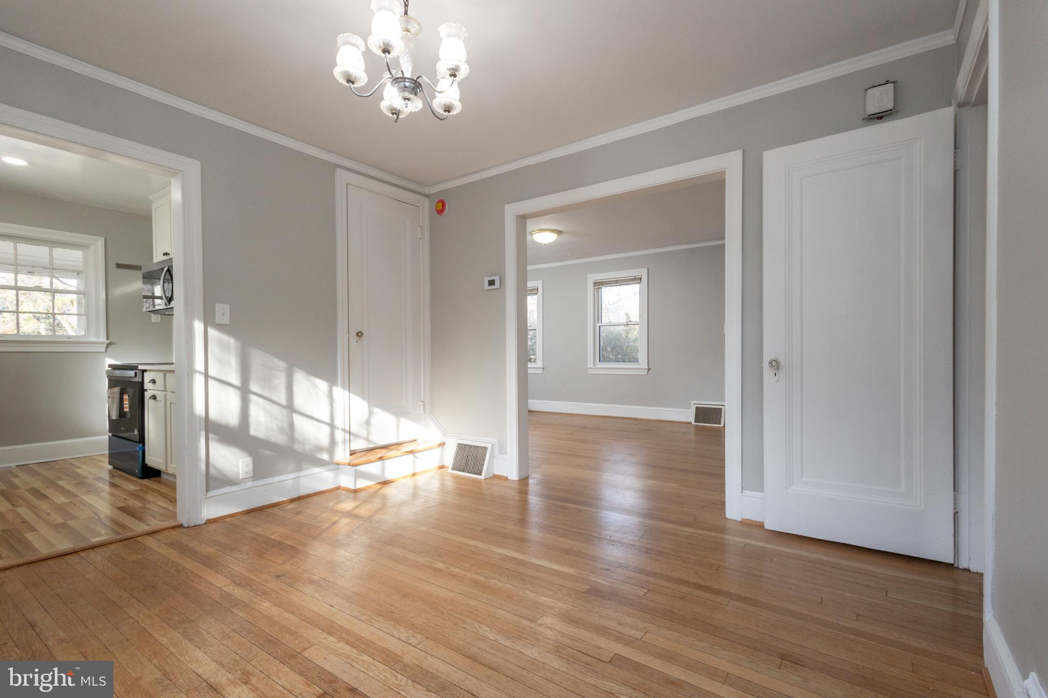 312 North Highland Street Arlington, VA 22201 - Photo 14 of 33 a view of a livingroom with wooden floor