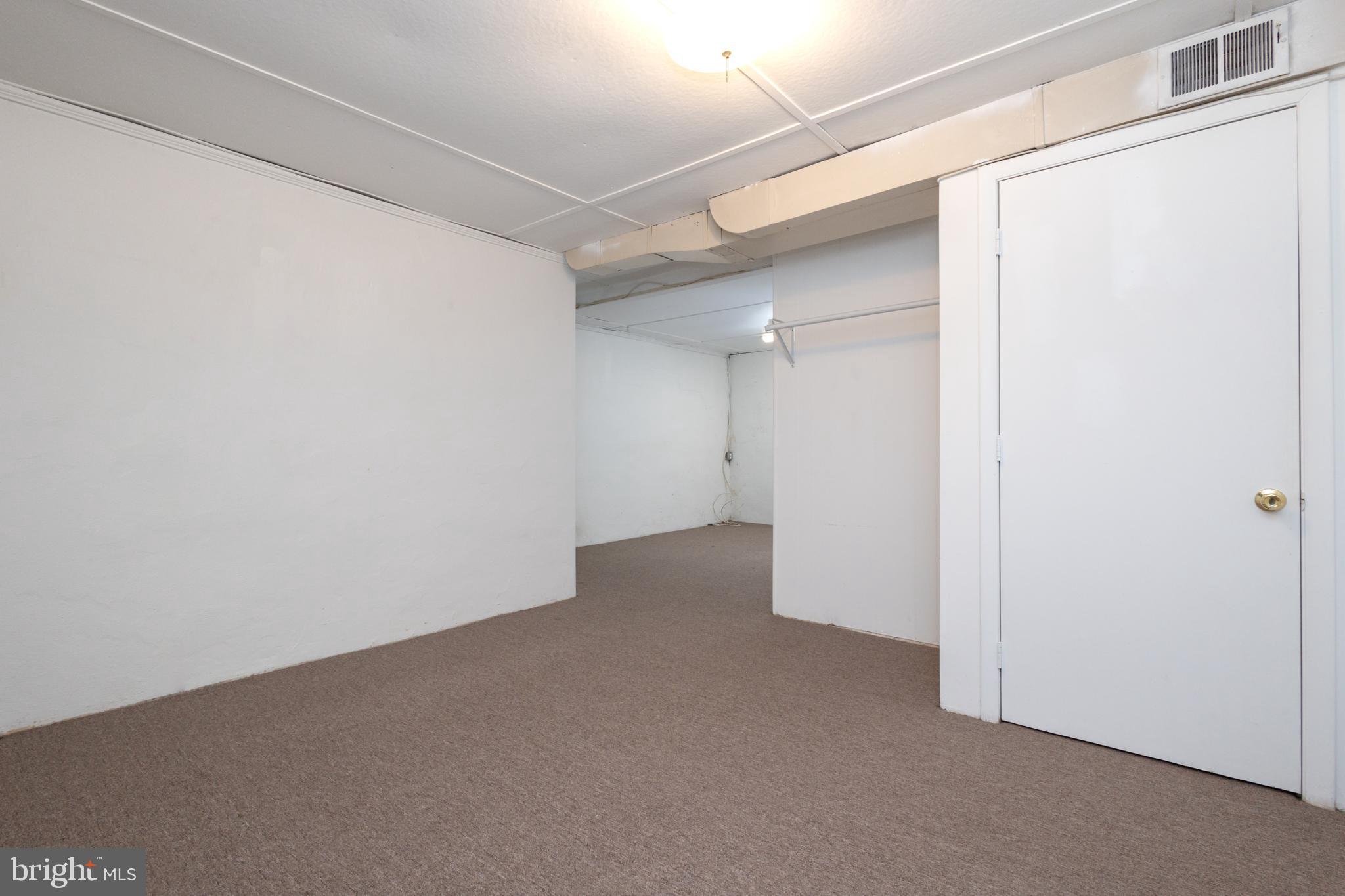 312 North Highland Street Arlington, VA 22201 - Photo 27 of 33 a view of a room