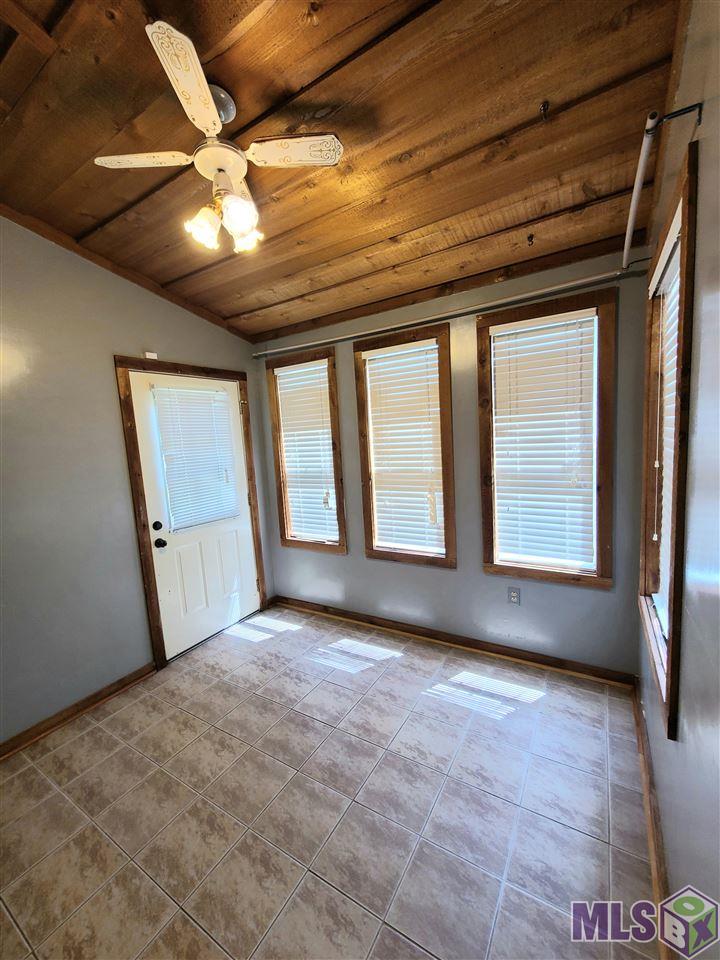 16035 Manchester Avenue Baton Rouge, LA 70816 - Photo 8 of 19 Nook