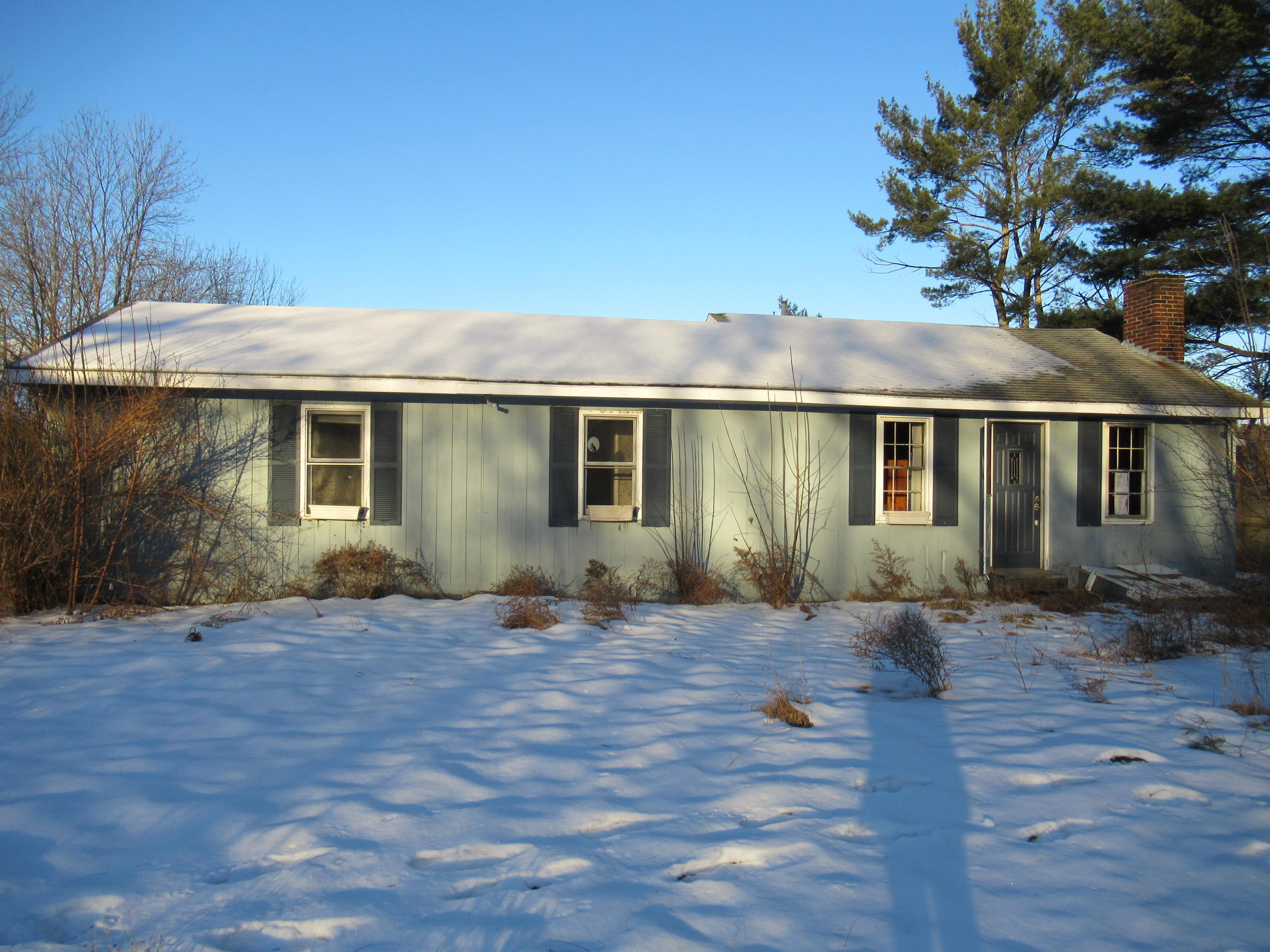 341 Middle Road Dresden, ME 04342 - Photo 2 of 16 IMG_4173