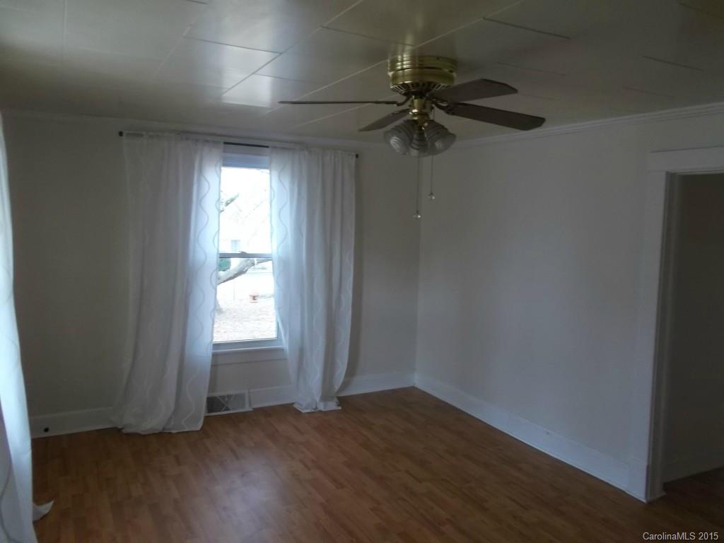 304 Bethpage Road Kannapolis, NC 28081 - Photo 3 of 24 Gallery Image 3