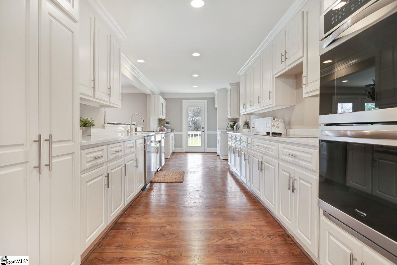 3144 Woodruff Road Simpsonville, SC 29681 - Photo 6 of 35 Gallery Image 6