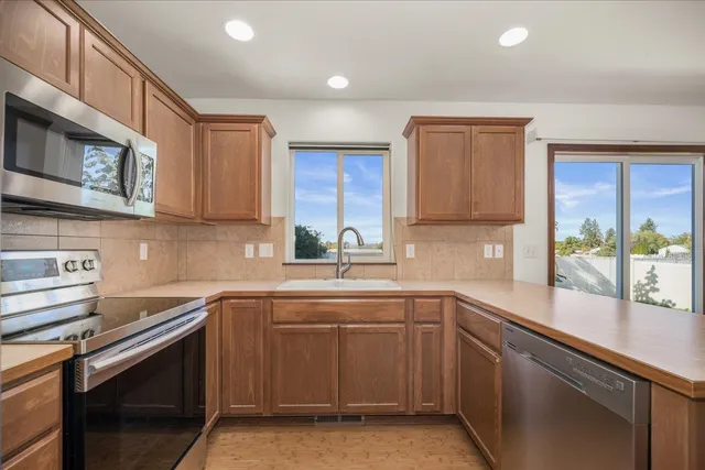 $449,900 | 520 South McKee Street, Greenacres, WA 99016