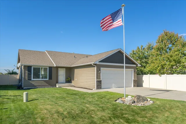 $449,900 | 520 South McKee Street, Greenacres, WA 99016