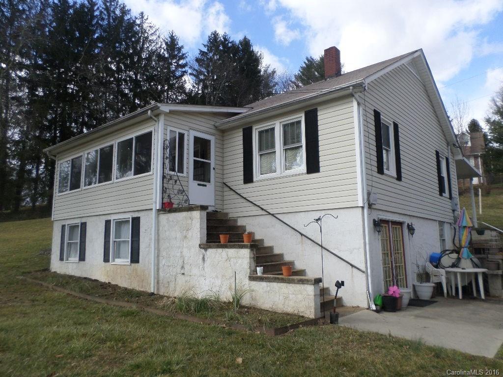 607 Allen Farm Road Canton, NC 28716 - Photo 1 of 21