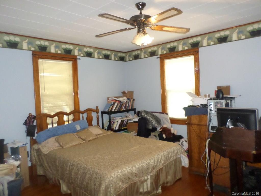 607 Allen Farm Road Canton, NC 28716 - Photo 12 of 21