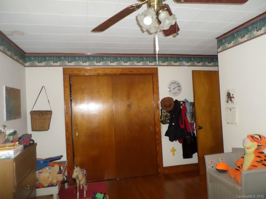607 Allen Farm Road Canton, NC 28716 - Photo 14 of 21
