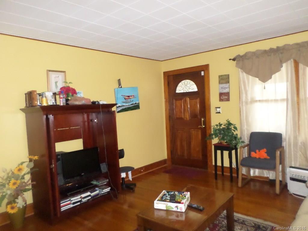 607 Allen Farm Road Canton, NC 28716 - Photo 9 of 21