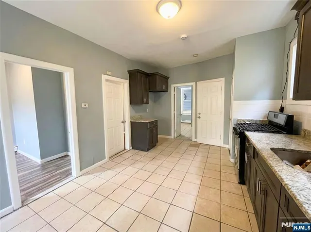 $2,250 | 339 Howe Avenue, Unit 2, Passaic, NJ 07055