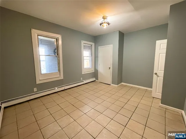 $2,250 | 339 Howe Avenue, Unit 2, Passaic, NJ 07055