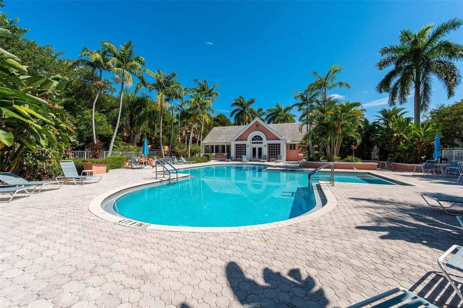 2175 Crystal Way, Unit G Delray Beach, FL 33444 - Photo 17 of 17 Bahia pool